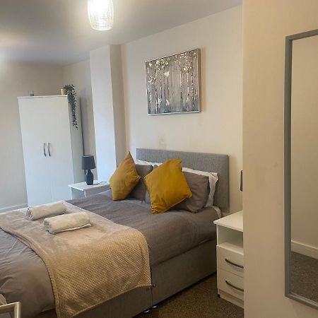 Stylish Two Bed In The Heart Of The City Birmingham Bagian luar foto