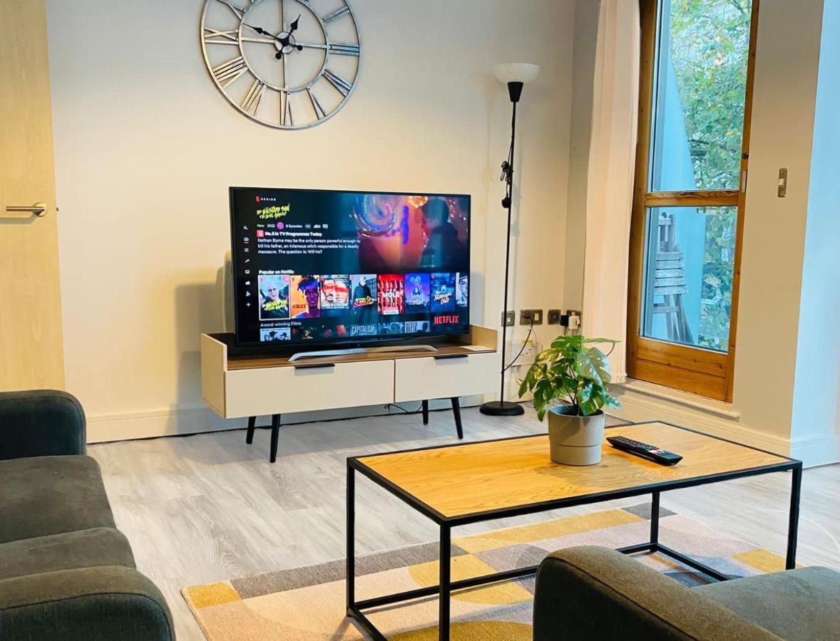 Stylish Two Bed In The Heart Of The City Birmingham Bagian luar foto