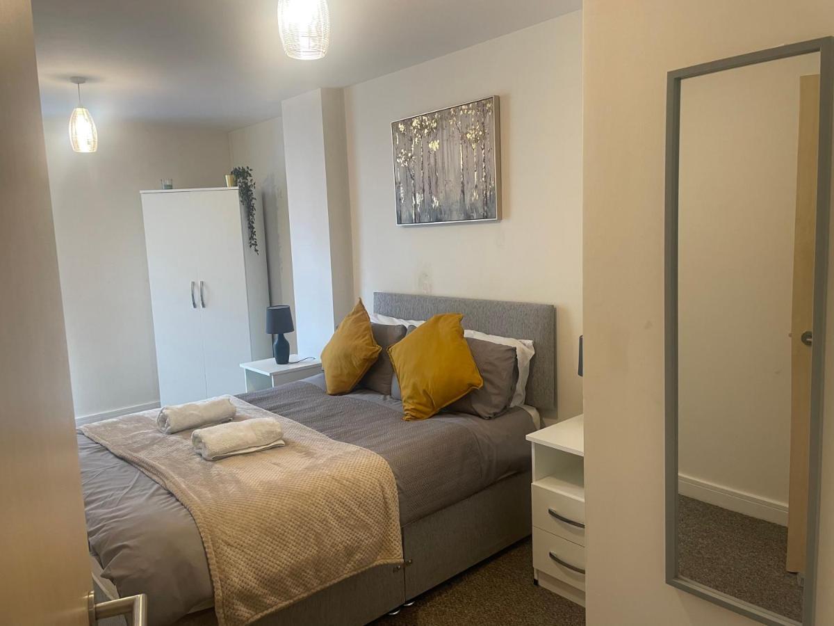 Stylish Two Bed In The Heart Of The City Birmingham Bagian luar foto